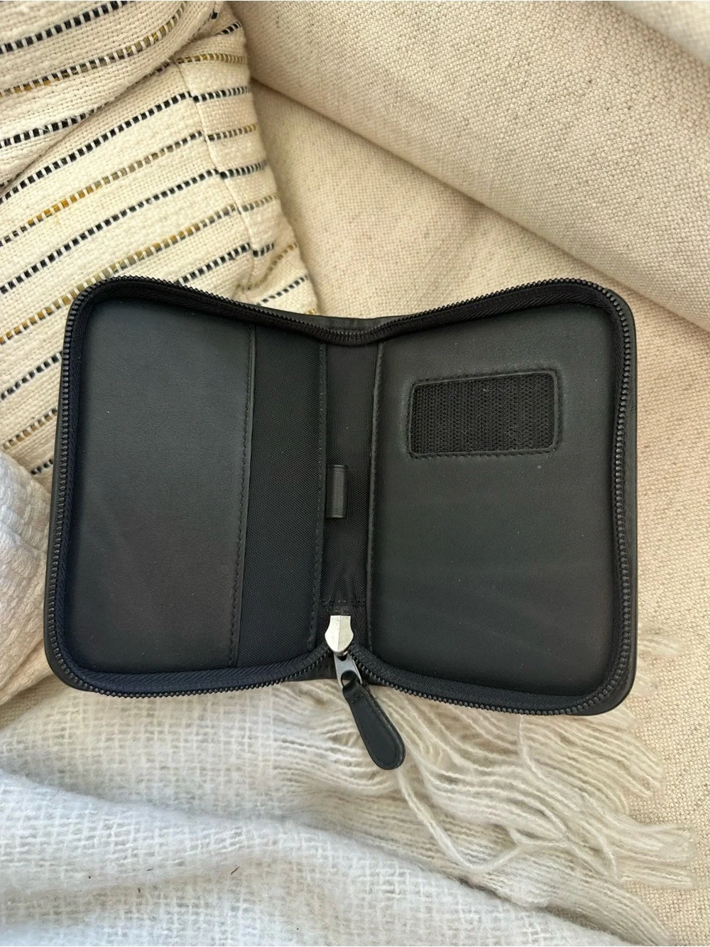 Coach Black Leather Zip-Around Wallet PDA Organizer Tech